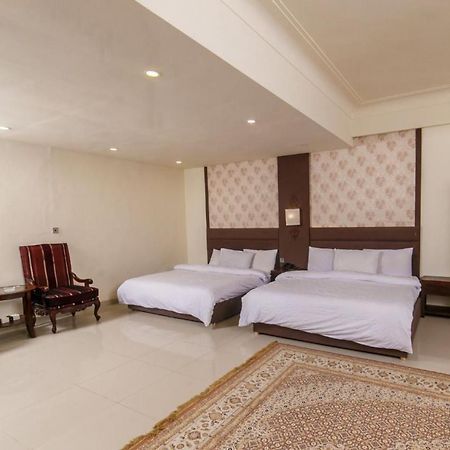 Shelton'S Rezidor House Hotel Peshawar Eksteriør billede