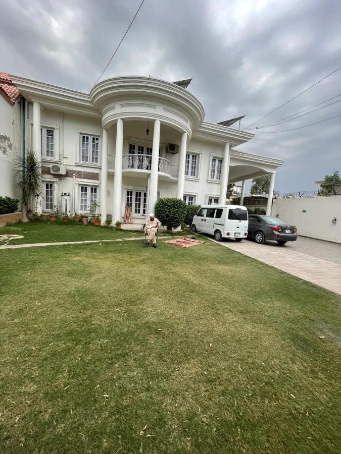 Shelton'S Rezidor House Hotel Peshawar Eksteriør billede