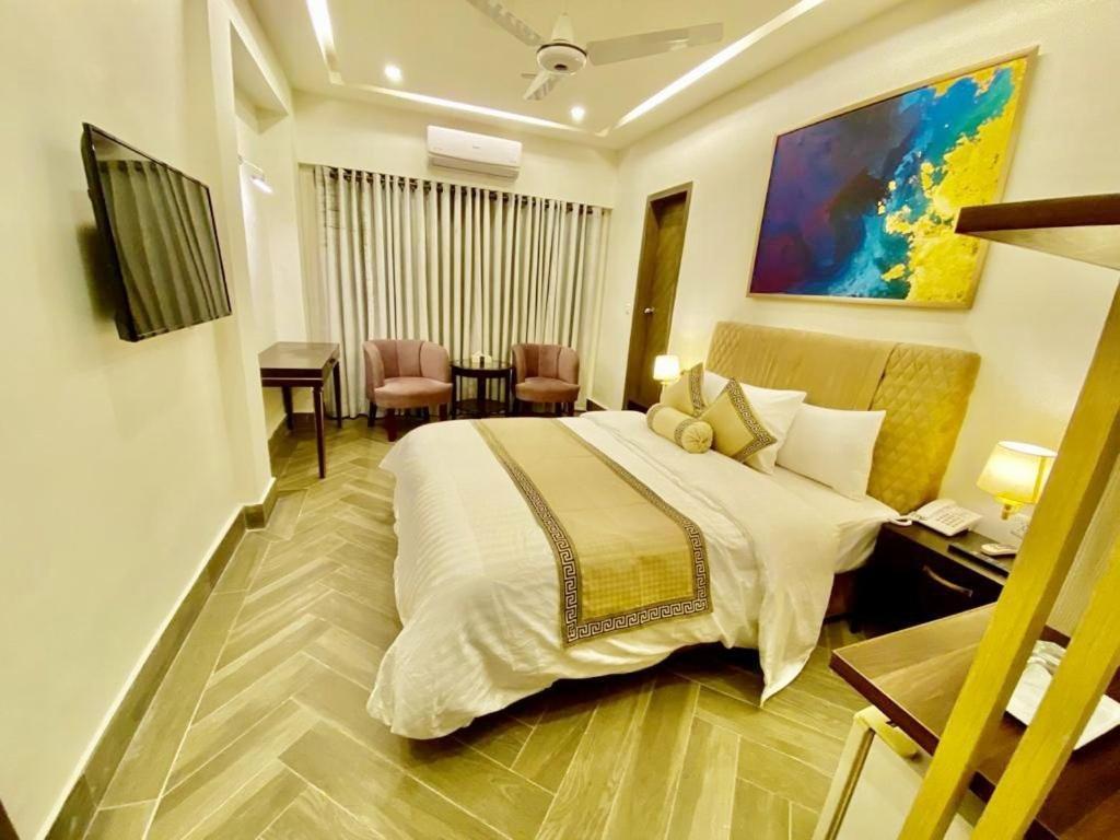 Shelton'S Rezidor House Hotel Peshawar Eksteriør billede