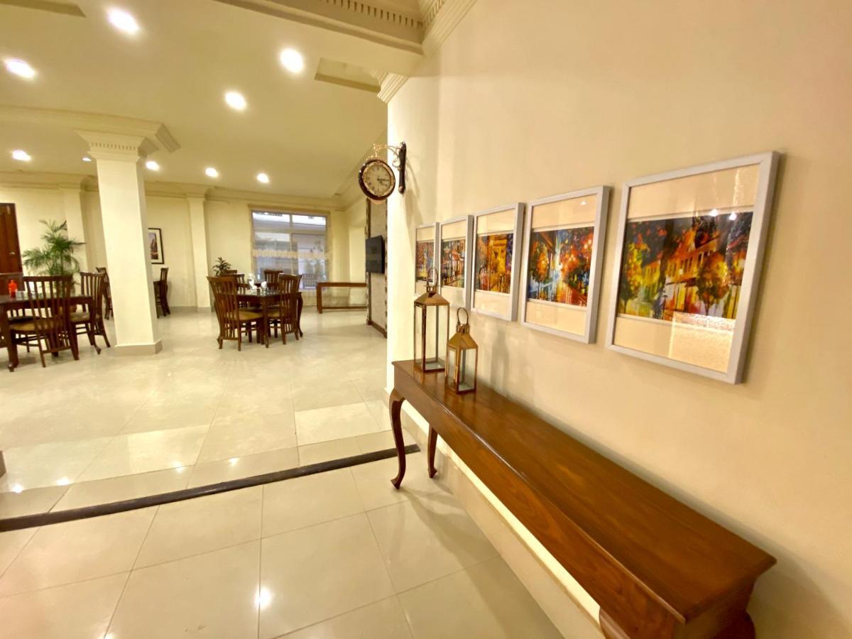 Shelton'S Rezidor House Hotel Peshawar Eksteriør billede