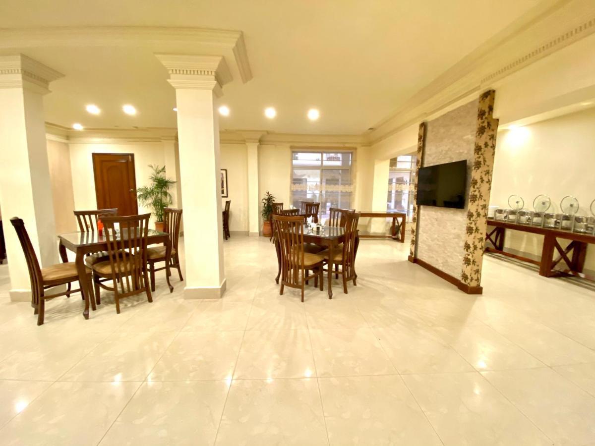 Shelton'S Rezidor House Hotel Peshawar Eksteriør billede
